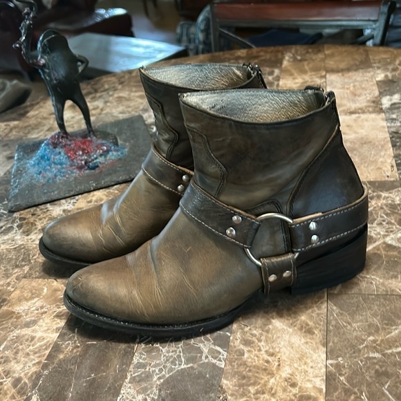 Freebird “Santiago” ankle boot - Picture 2 of 8
